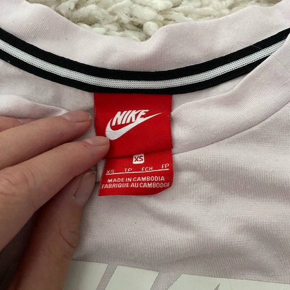 NIKE T-SHIRT - Picture 2 of 2